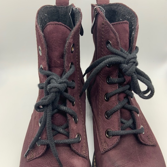 V-Italia La Farfalla Water Resistant Plum Royal Nubuck Leather Size 8 - Picture 6 of 16